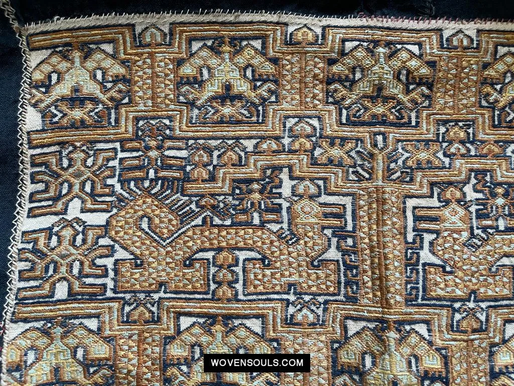 1617 Museum-Quality Old Chinese Hainan Ethnic Minority Woven Tunic
