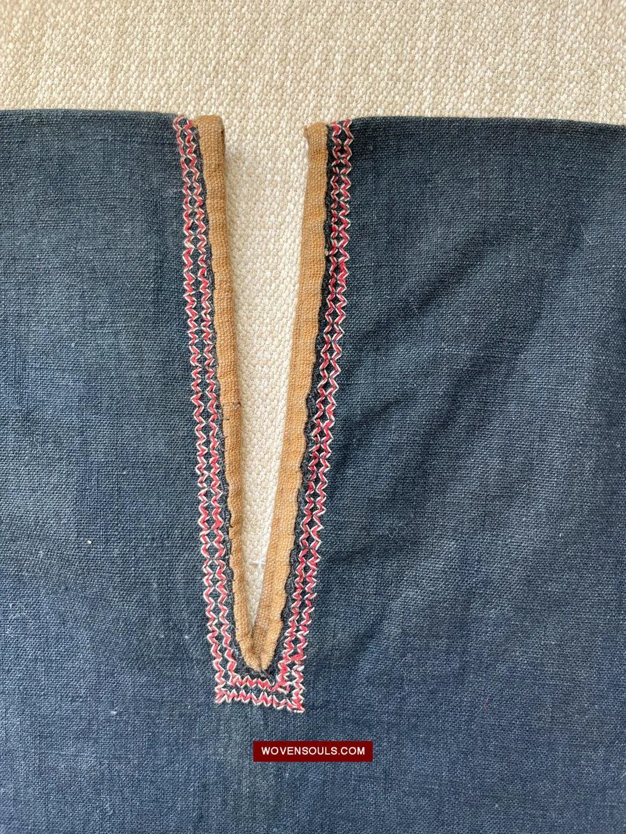 1617 Museum-Quality Old Chinese Hainan Ethnic Minority Woven Tunic
