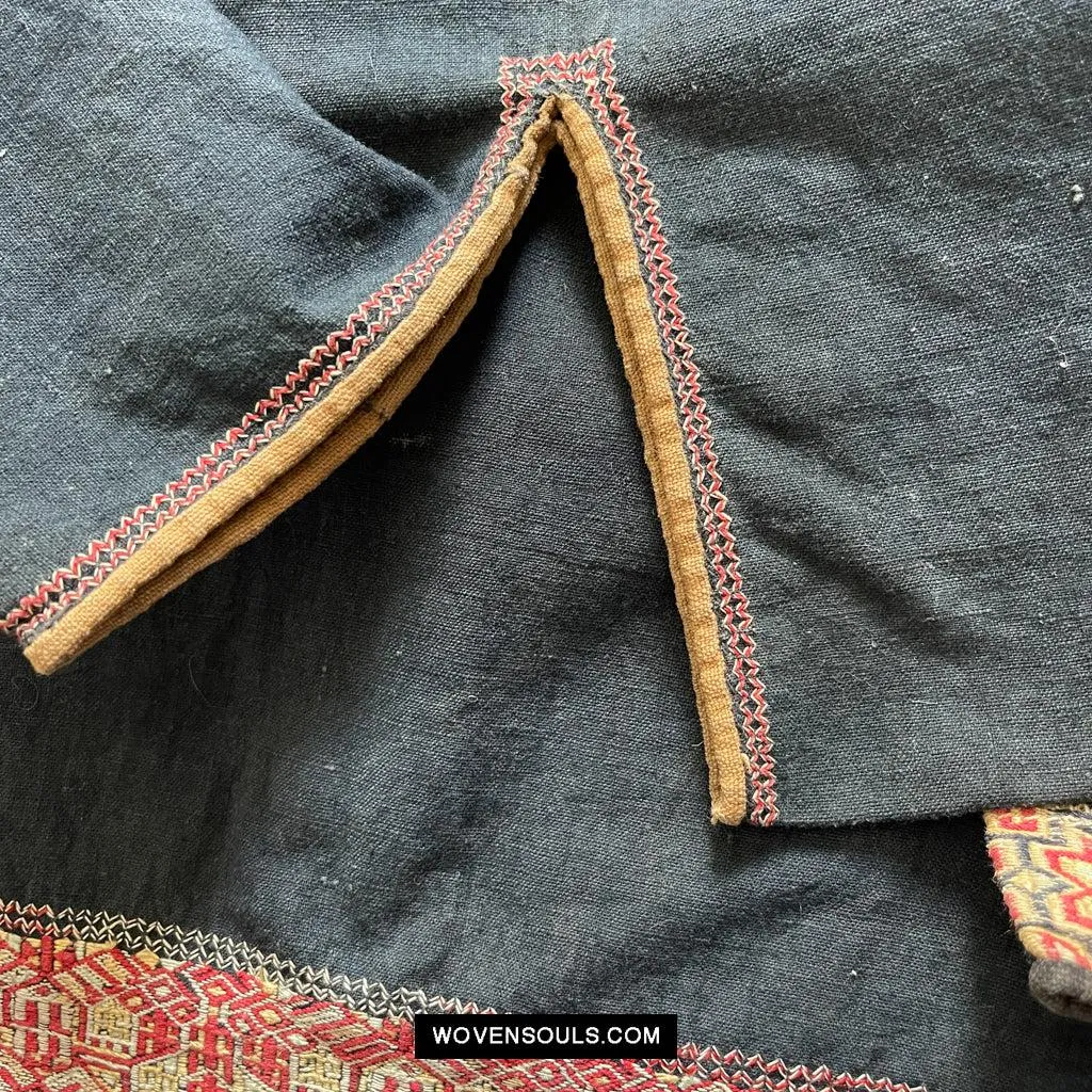 1617 Museum-Quality Old Chinese Hainan Ethnic Minority Woven Tunic