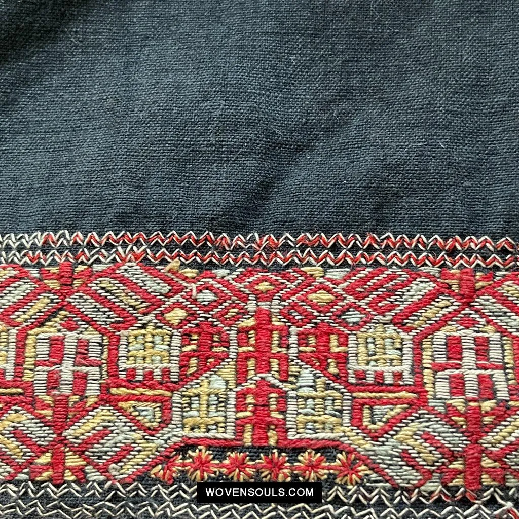 1617 Museum-Quality Old Chinese Hainan Ethnic Minority Woven Tunic