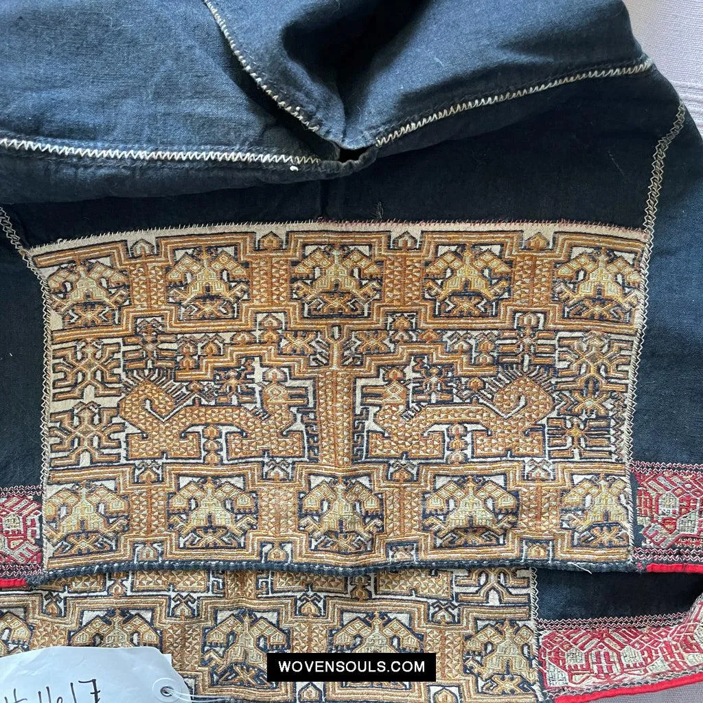 1617 Museum-Quality Old Chinese Hainan Ethnic Minority Woven Tunic