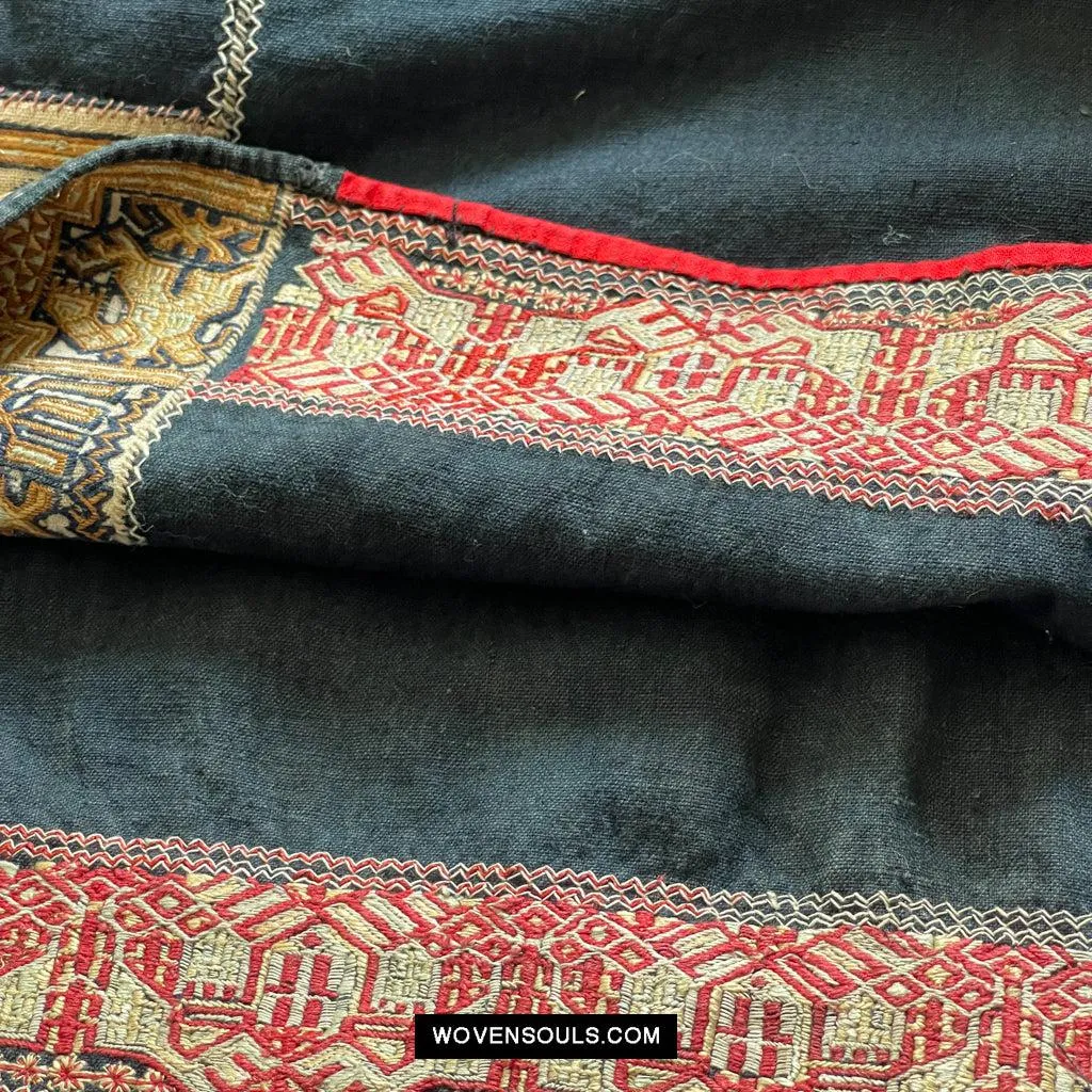 1617 Museum-Quality Old Chinese Hainan Ethnic Minority Woven Tunic