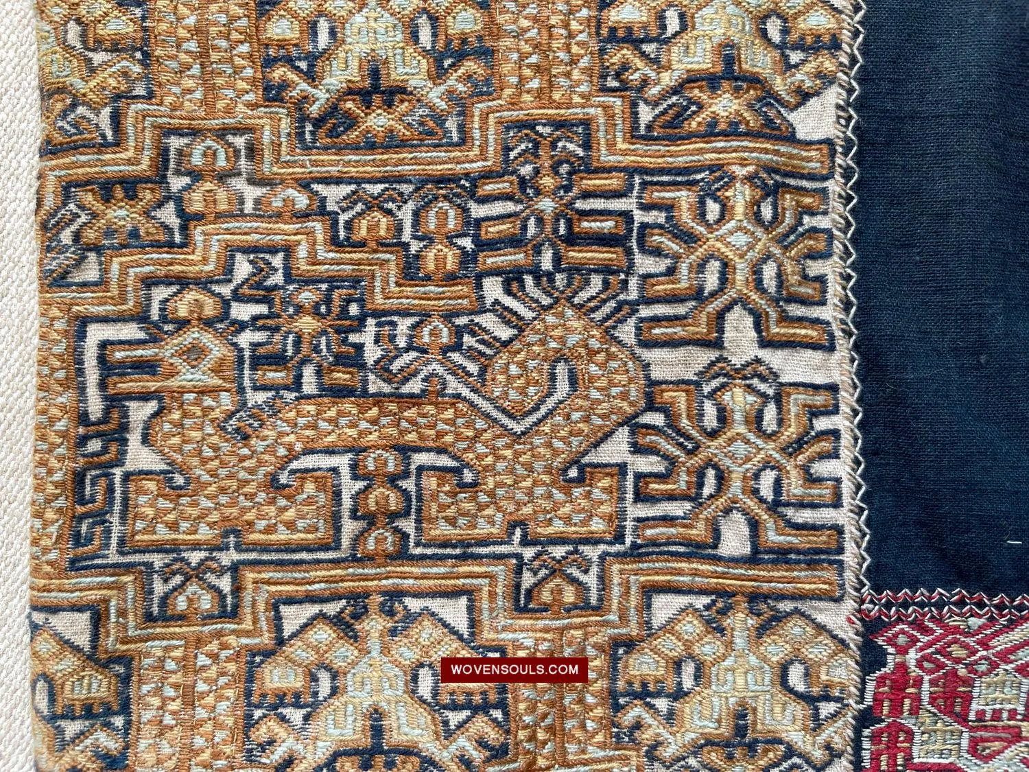 1617 Museum-Quality Old Chinese Hainan Ethnic Minority Woven Tunic