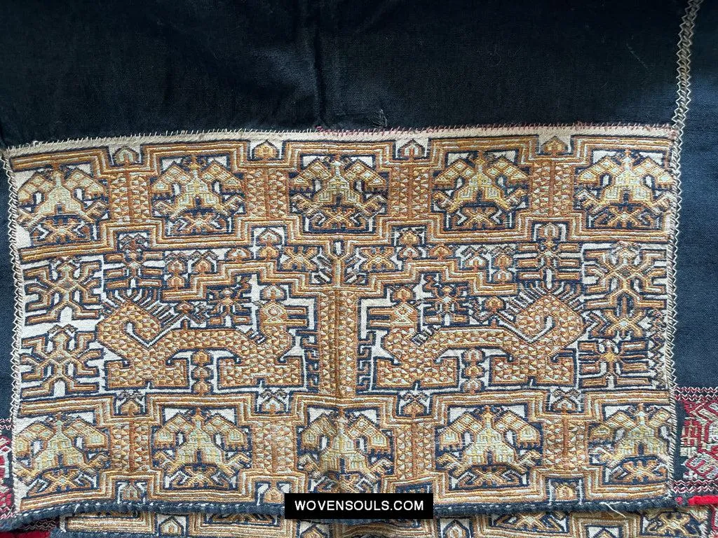 1617 Museum-Quality Old Chinese Hainan Ethnic Minority Woven Tunic