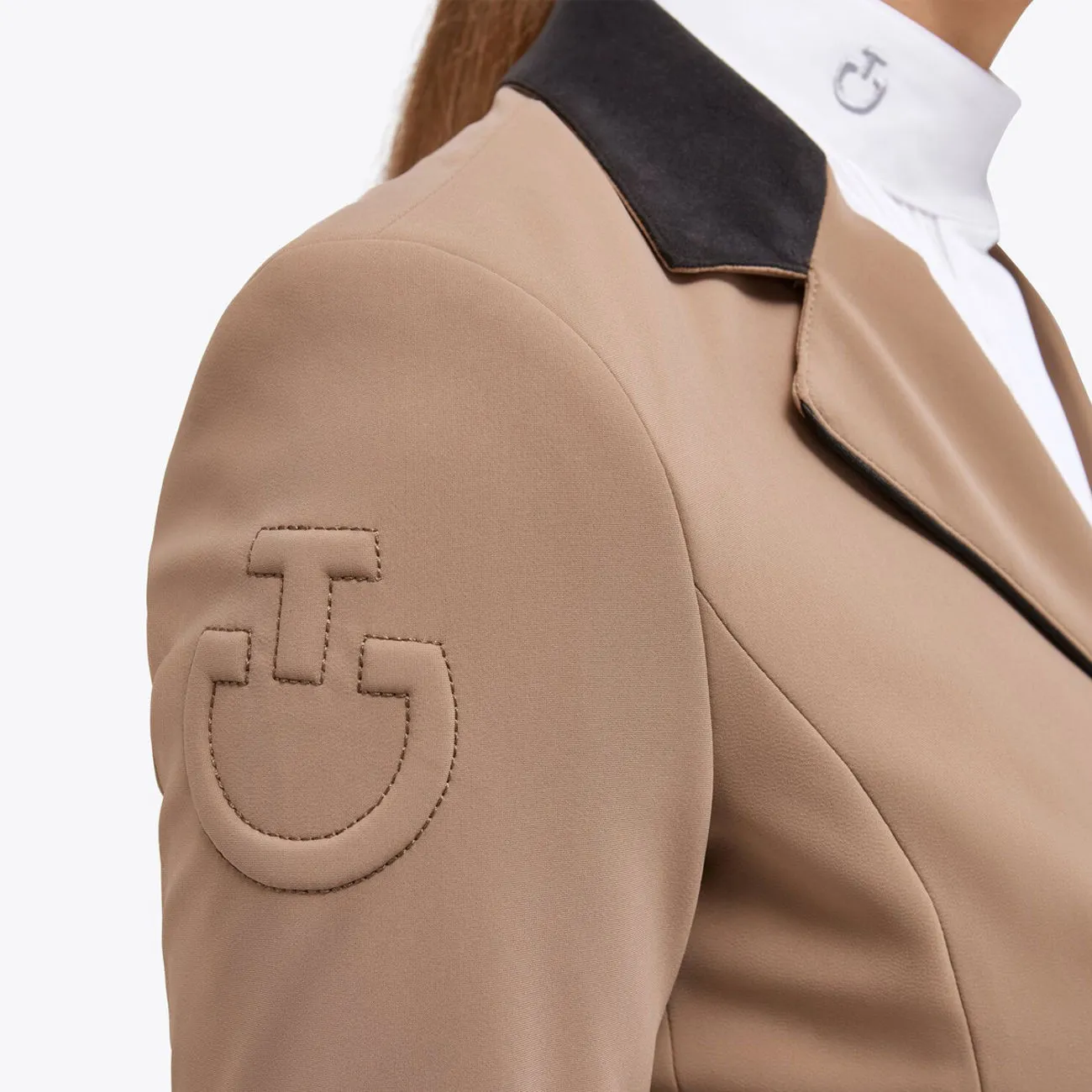 ALL-OVER PERFORATED WOMEN&#x27;S COMPETITION JACKET