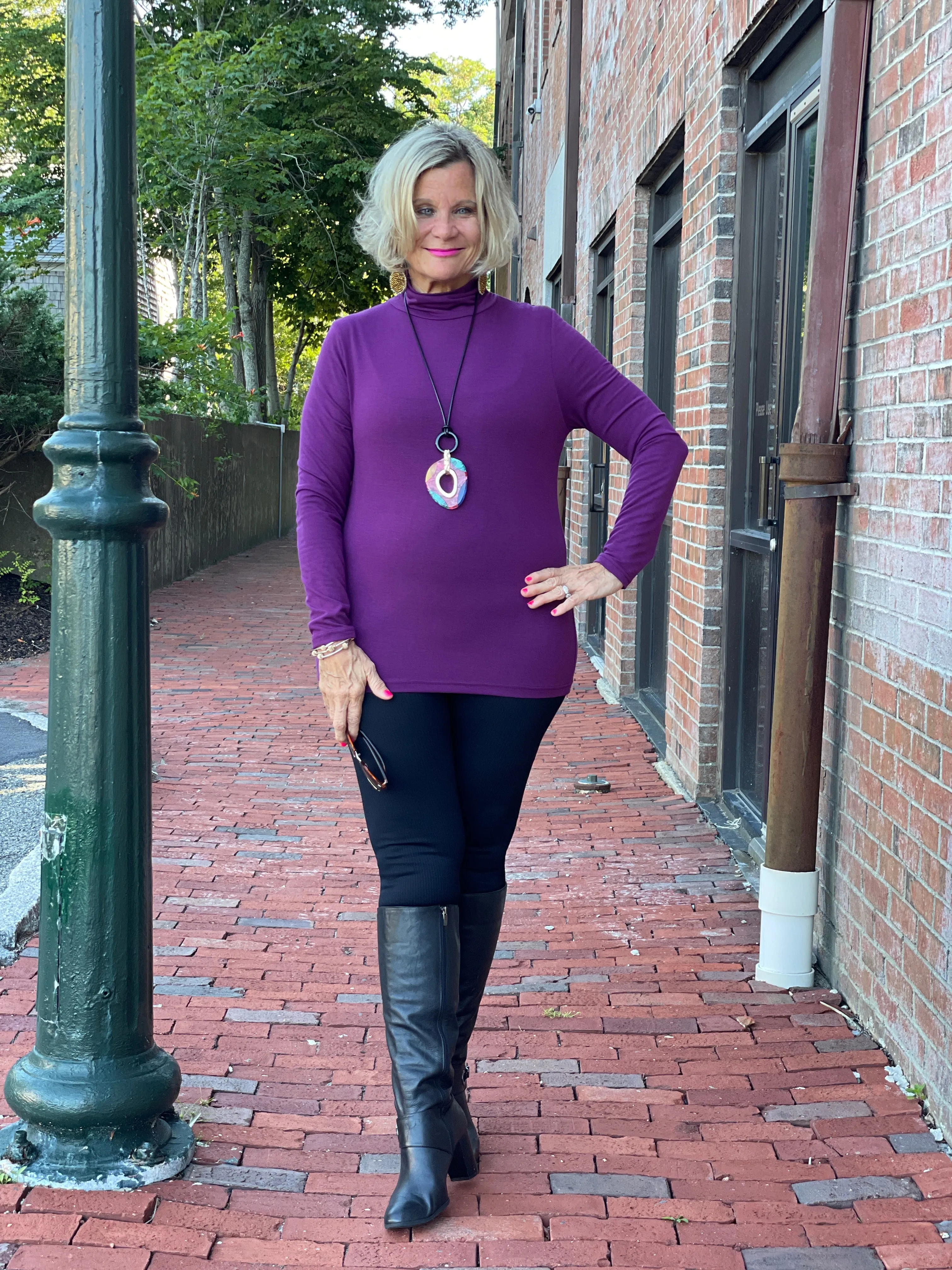BASE LAYER EGGPLANT-PURPLE TOP