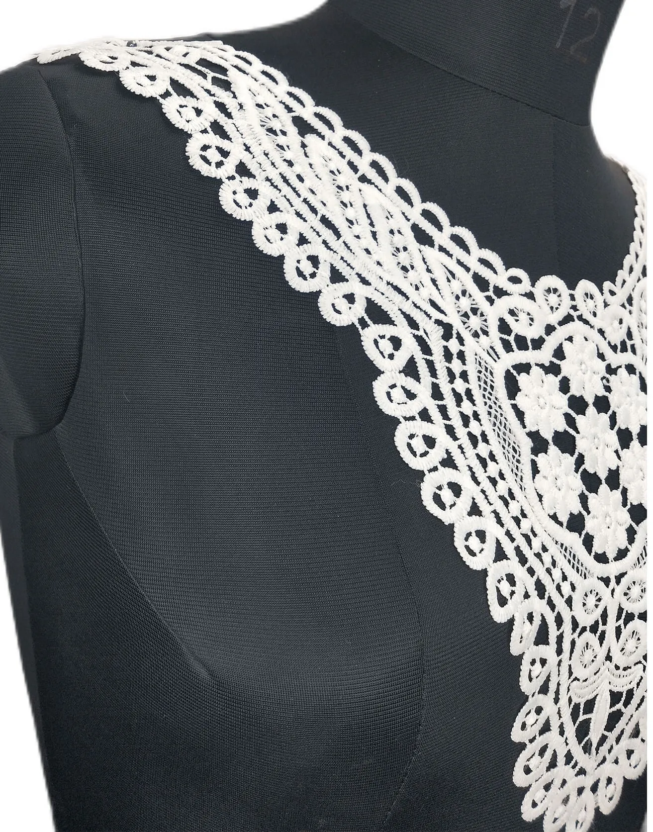 Center Flower Bunch Leafy Border Neckline