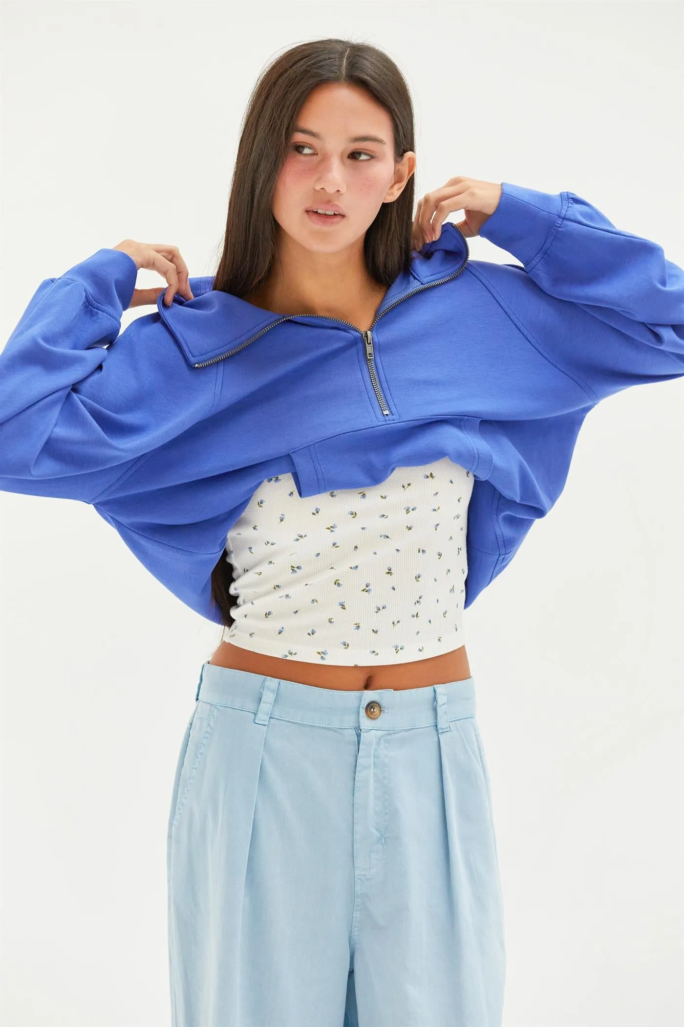 DZ25C724-High Neck Half Zip Pocket Sweatshirt