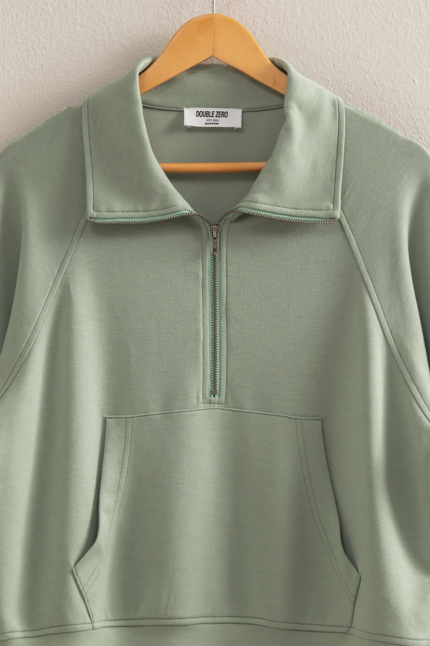 DZ25C724-High Neck Half Zip Pocket Sweatshirt