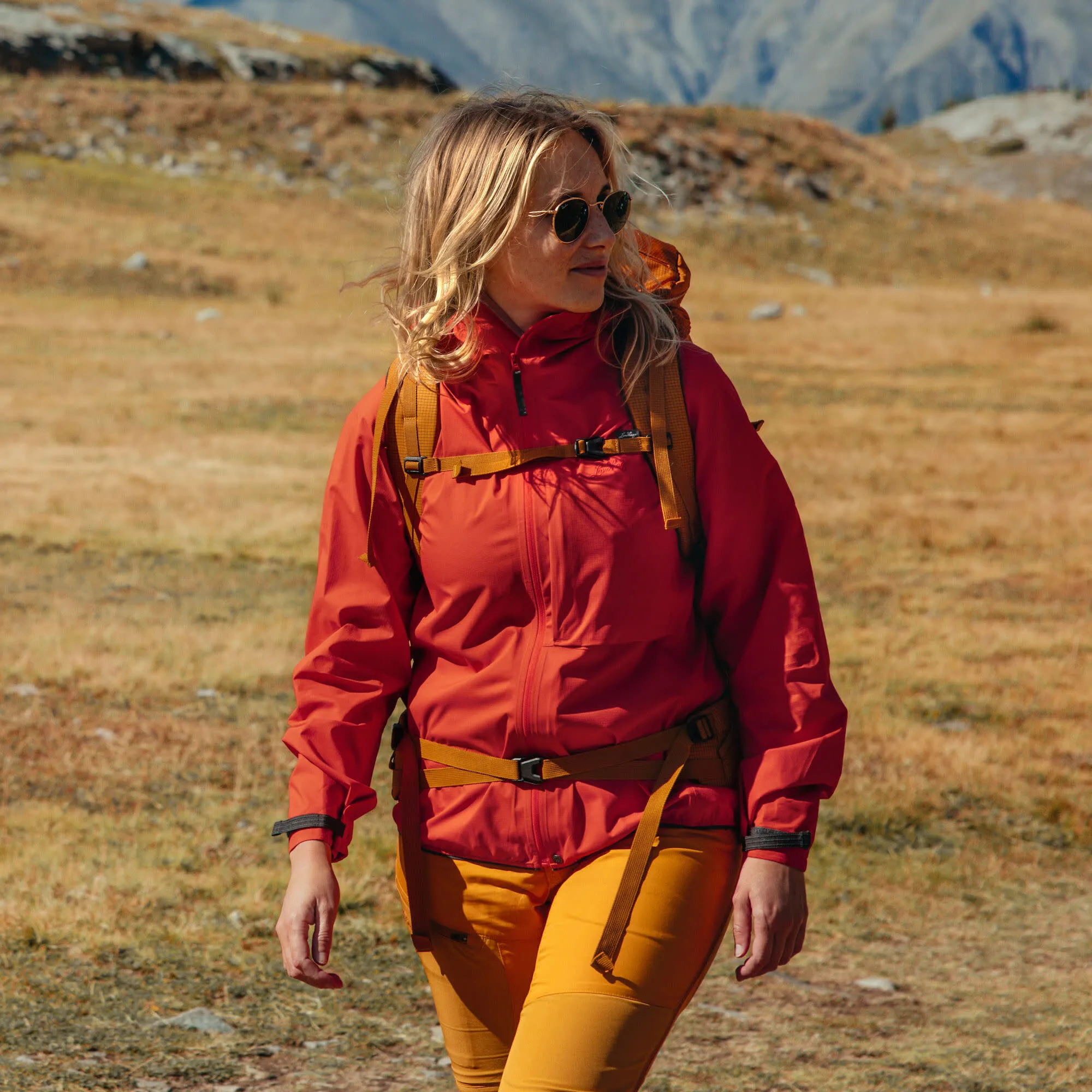 Lundhags Women&#x27;s Lo Jacket Lively Red | Buy Lundhags Women&#x27;s Lo Jacket Lively Red here | Outnorth