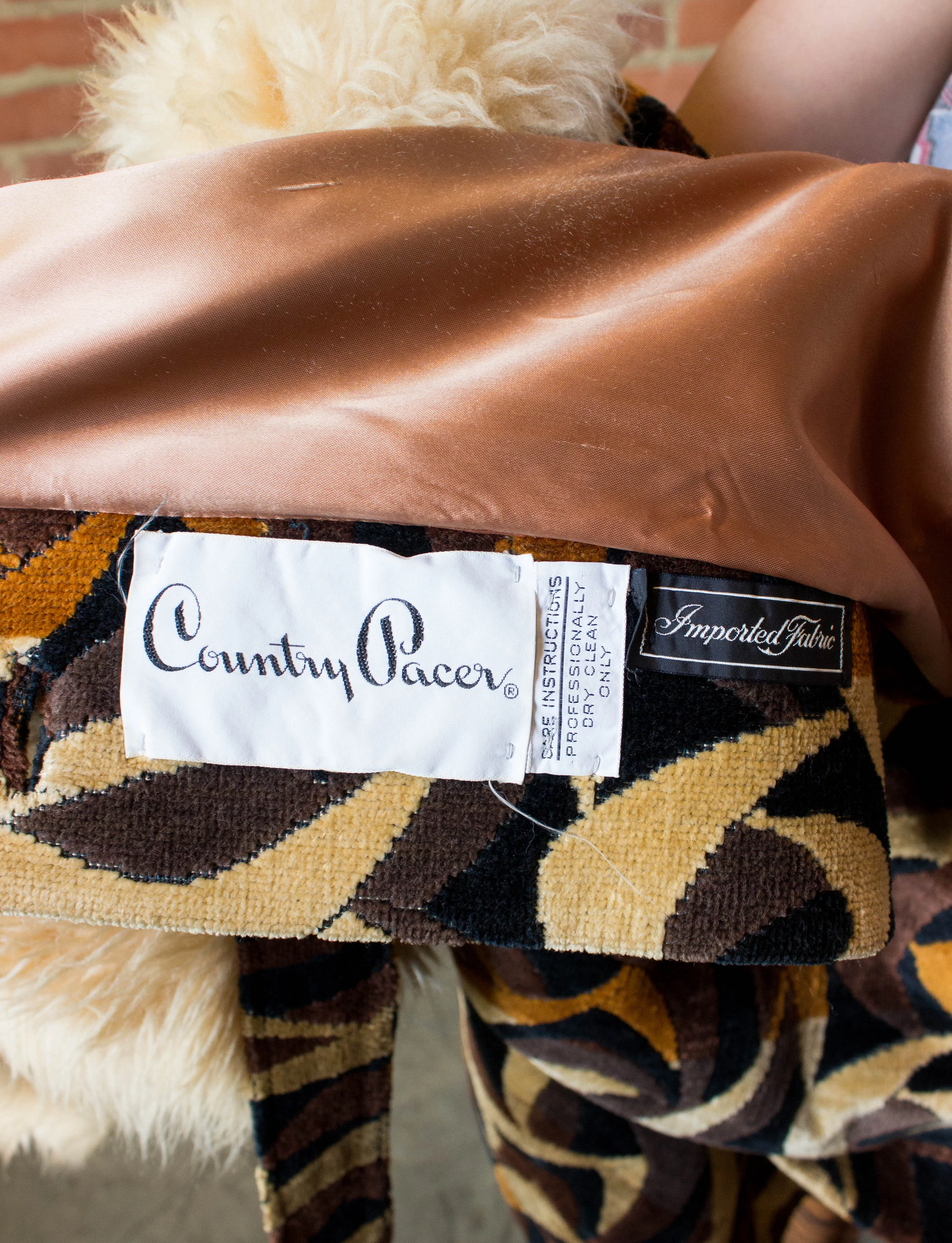 Vintage Women's 70s Penny Lane Patterned Faux Fur Coat Small