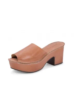 WOMEN'S CHOCOLAT BLU GLOREY IN CAMEL DRESS WEDGE